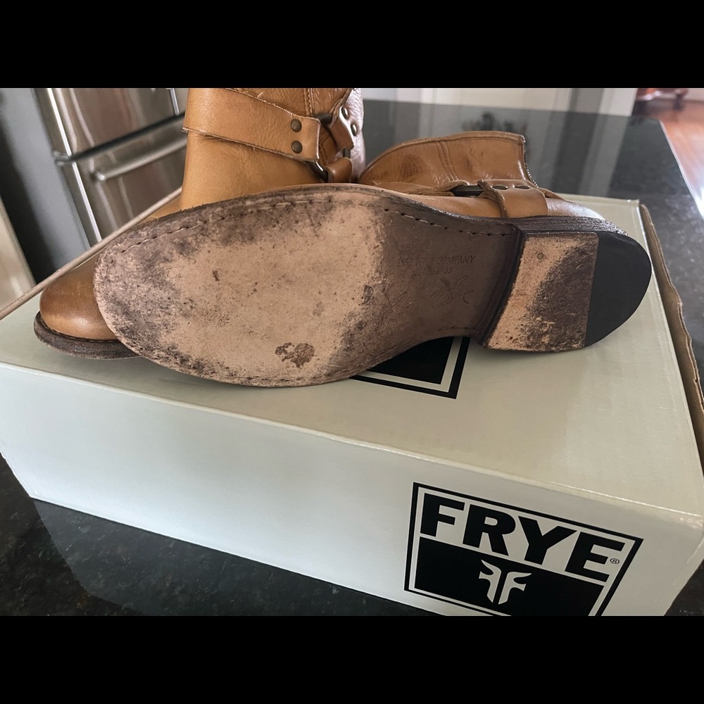 Women’s frye Phillip harness 7